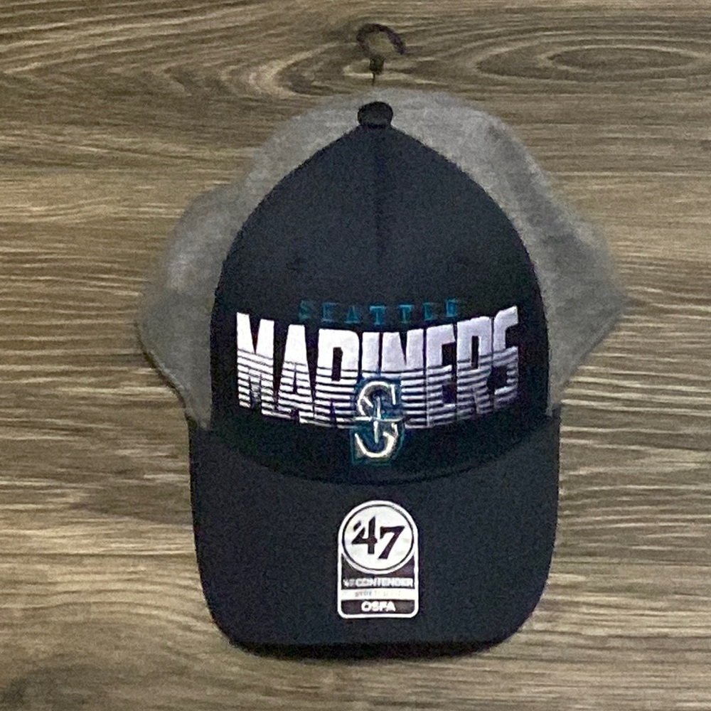 Woman’s Seattle mariners hat